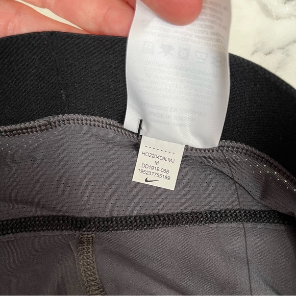 Nike Men's Pro Dri-Fit 3/4 Length Training Tights Gray Size Medium - Picture 11 of 12